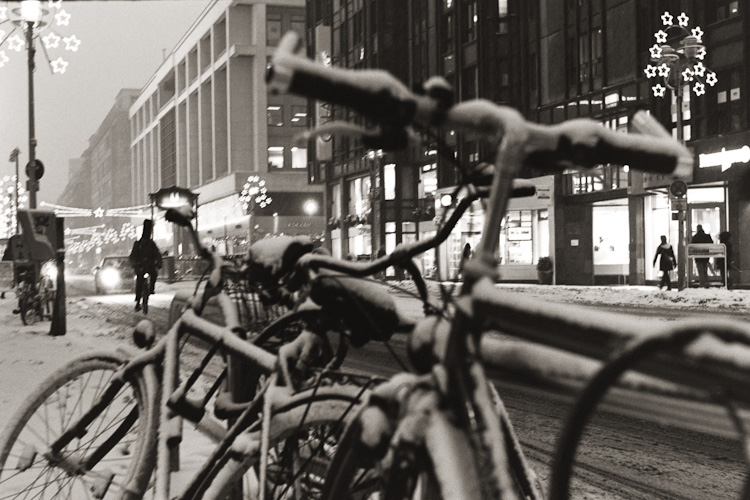 Einzelkämpfer auf Friedrichstrasse